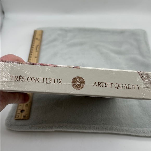 Sennelier Artist Quality Oil Pastels Set of Asst. 24 Colors - Picture 8 of 9